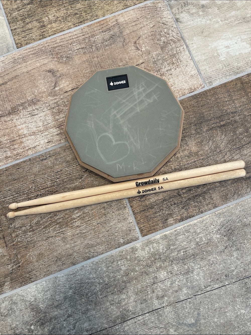 Donner Double Sided Octagon Practice Pad with 5A Wood Drumsticks